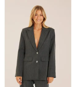 Alma en Pena Chaquetas|BLAZER RAYA DIPLOMÁTICA DETALLES